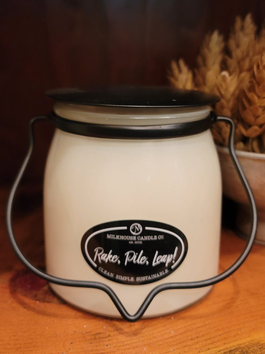 Z. Rake, pile, leap soy candle