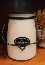 Load image into Gallery viewer, Z. Mulled cider soy candle

