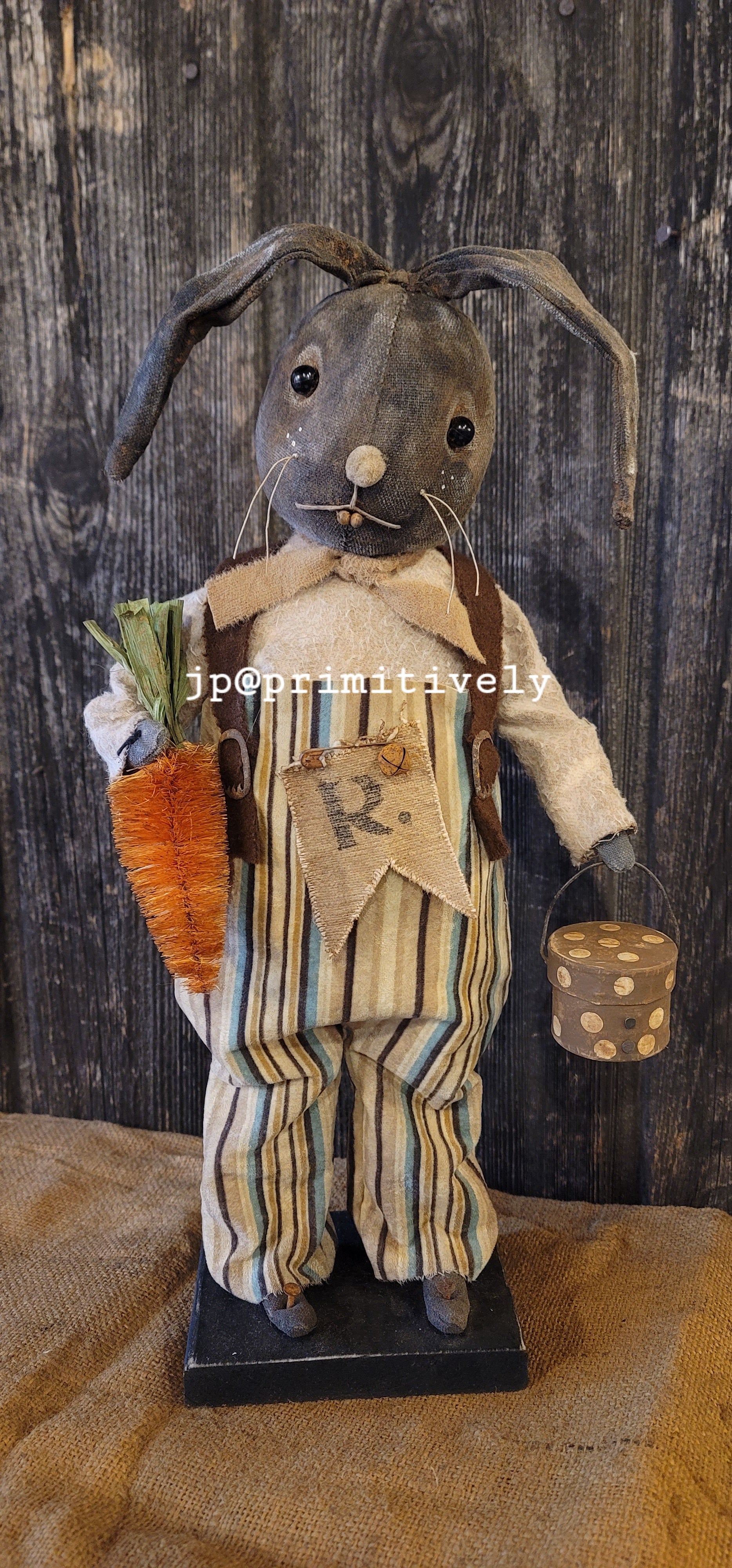 *Calvin* Primitive Rabbit w/ carrot and pantry box – Primitively